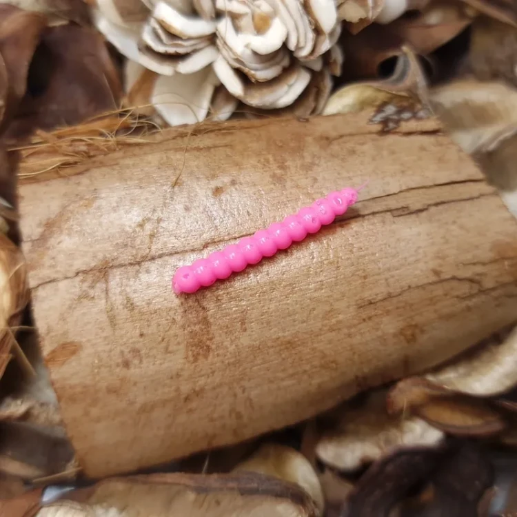 przyneta-gumowa-bratkobaits-gasienica-handmade.webp