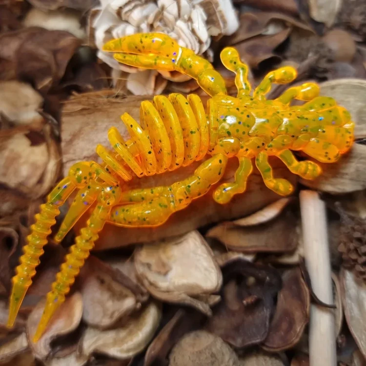 neon-orange-monster-max-bratkobaits-softbait.webp