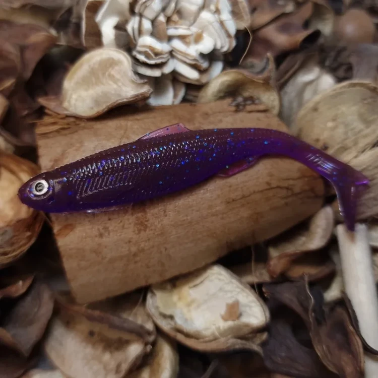 przyneta-gumowa-kosiarz-70mm-violet-bratkobaits.webp