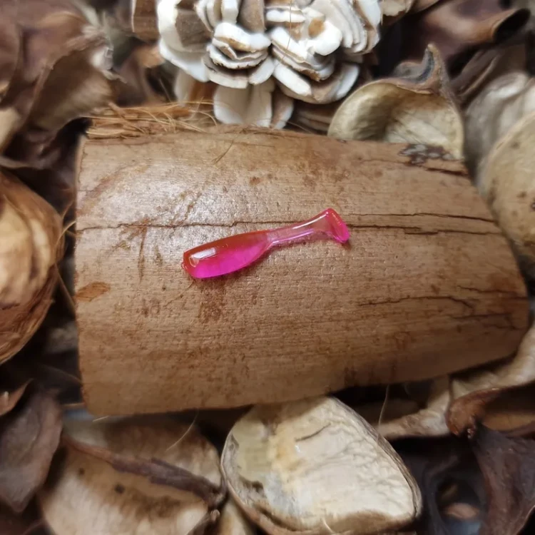 przyneta-narybek-pink-rekodzielowedkarskie-milion-ryb-handmade.webp