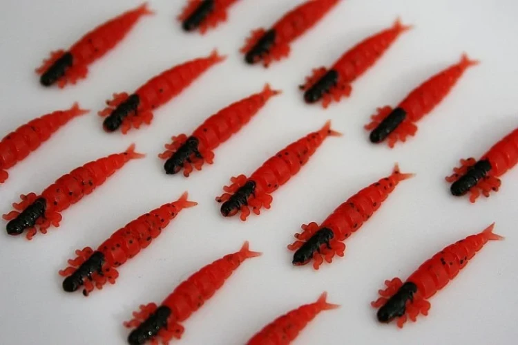 microlarvae chruscik chilli and pepper softbait przyneta fishchaser.webp