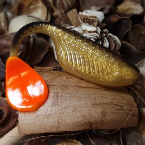 enemy-gold-black-top-100-mrbaits-przyneta-gumowa.webp