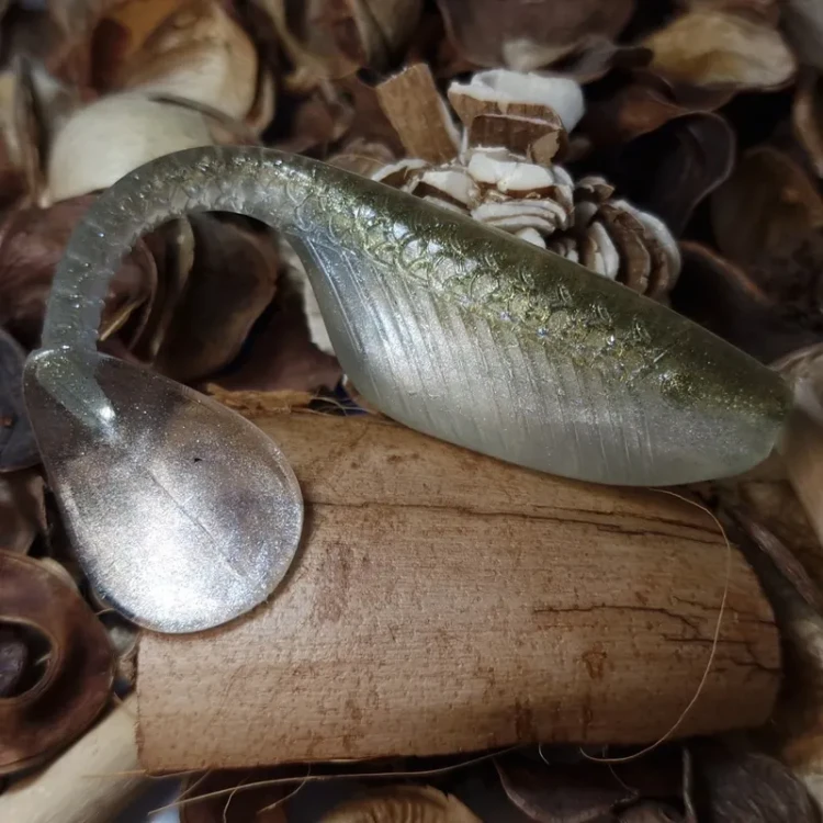 przyneta-gumowa-enemy-grey-100-mm-mrbaits-handmade.webp