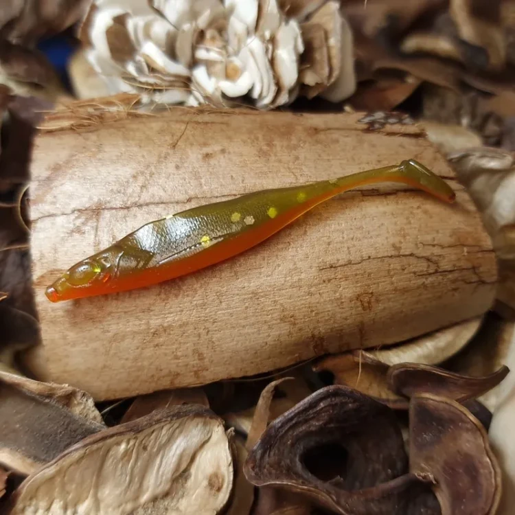 przyneta-gumowa-mrbaits-kopytko-imitacja-narybku.webp