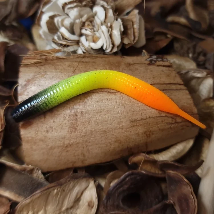 pijawka-collab-baits-handmade-przyneta-gumowa.webp