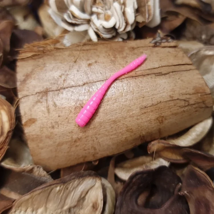 mikro-paleczka-przyneta-gumowa-bratkobaits-handmade.webp