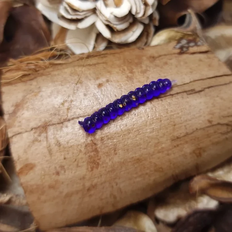 bratko-gąsienica-blue-handmade.webp